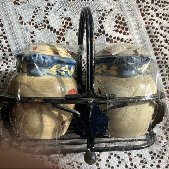 CIC Blue Floral Salt and Pepper Shakers With Caddy Blue Trim & Floral Mo… - Picture 2 of 8